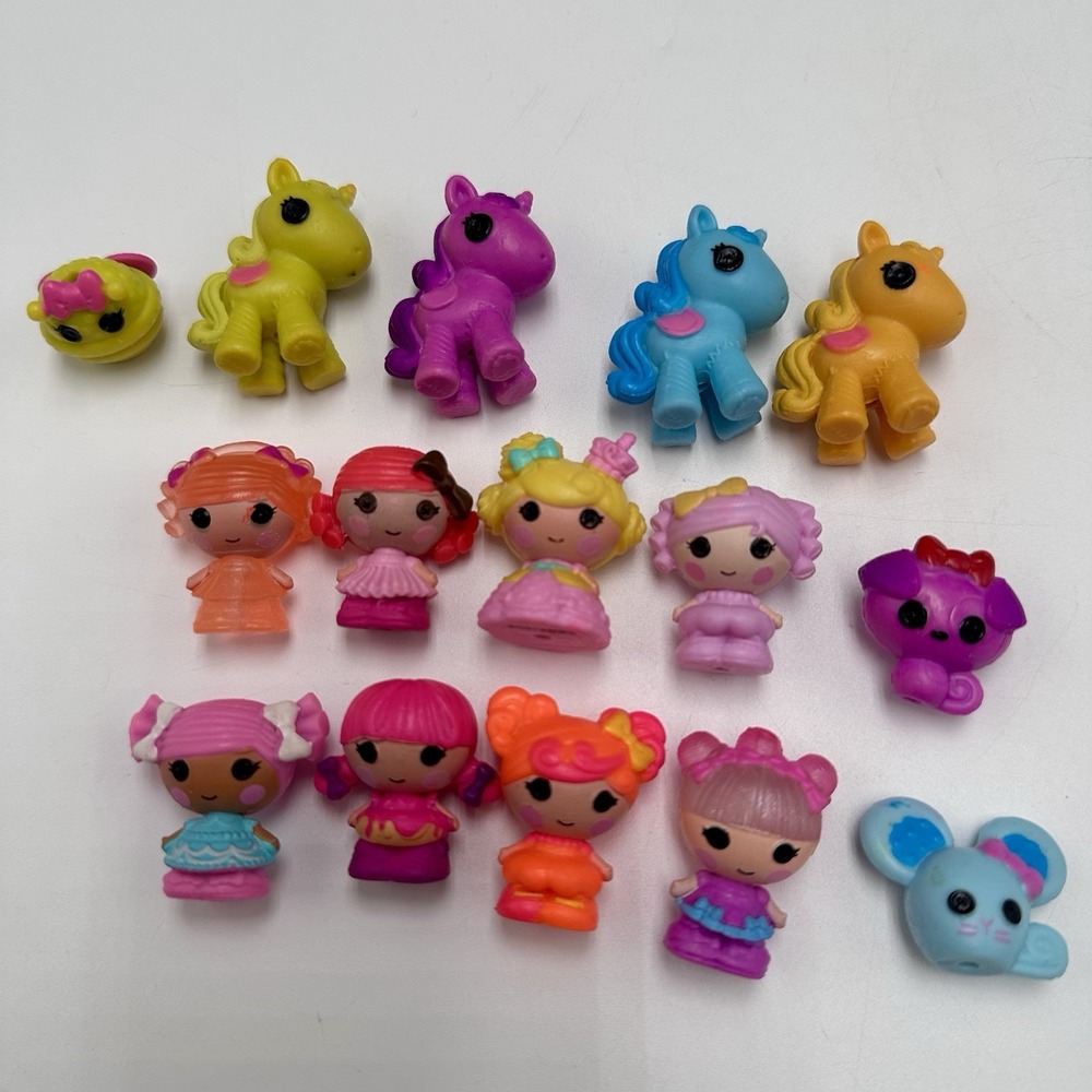 Lalaloopsy Tinies Mini Dolls & Pets Lot of 15 Figures 8 Dolls And 7 Pets